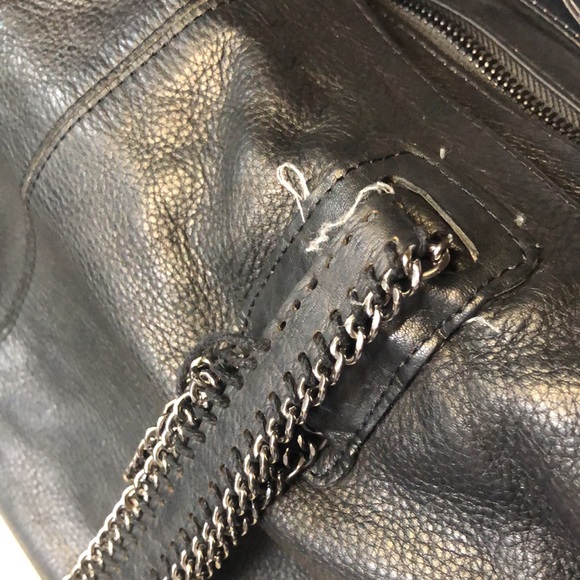 JOELLE HAWKINS large black genuine leather shoulder handbag. Silver hardware. - Picture 9 of 14